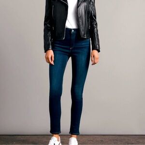 Rag and Bone High Rise Skinny size 28.